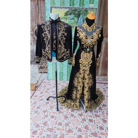 couple kebaya dan beskab bludru pengantin/couple bludru pengantin