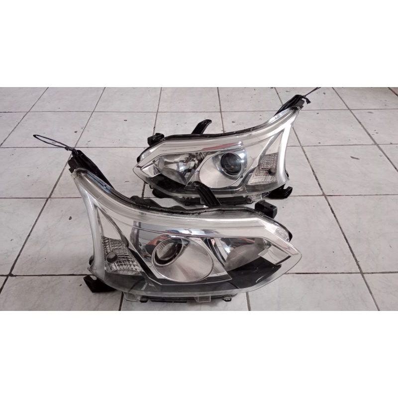 headlamp lampu depan avanza veloz 2016/2017 oryginal