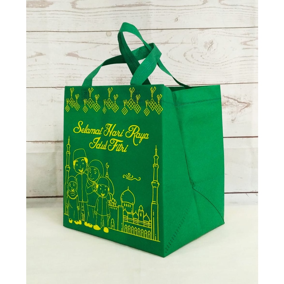 

Tas Lebaran Parcel Tas Laminasi Tas Hajatan Goodiebag Premium