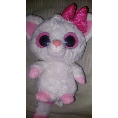 boneka ferret merk aurora ada deffect di mata