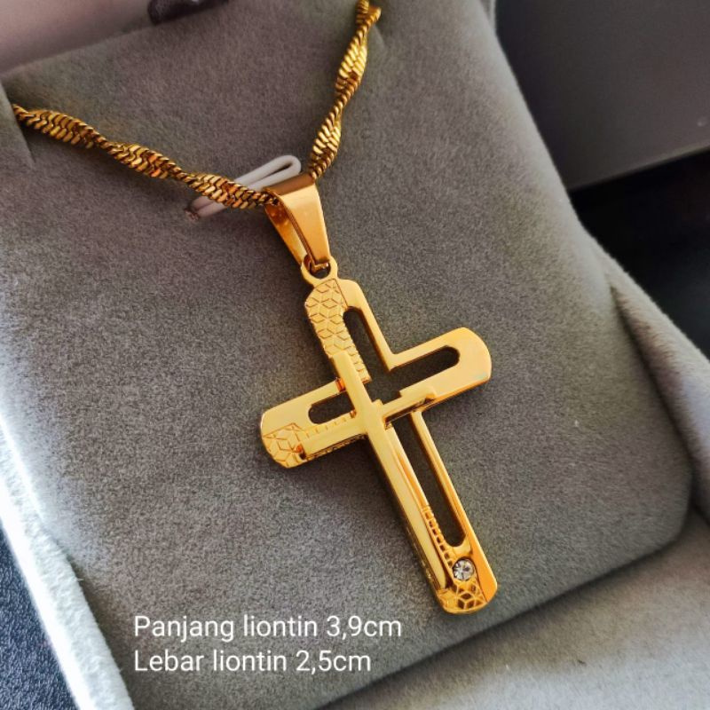 Kalung Salib Yesus Titanium Import Warna Emas