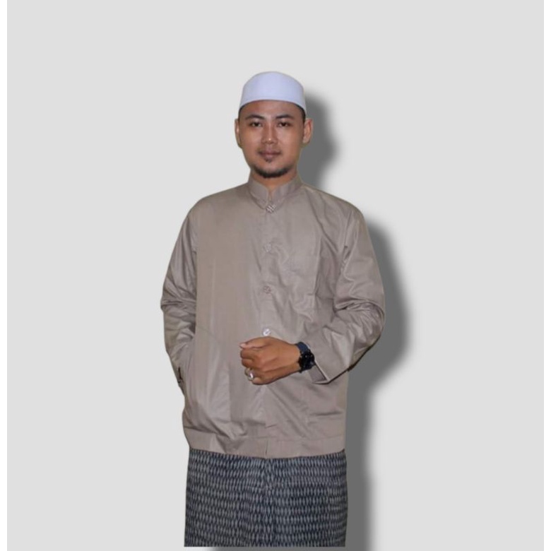 GROSIR Baju Koko As Shahih Polos Lengan Panjang Saku Samping Bahan Mengkilap Kokoh Haibah Habaib Habib Ammu Original Collection Pria Dewasa Terbaru Taqwa Kazimi El rumi Al mia Murah Putih Hitam Atasan Muslim Pria Fasion Pakaian Muslim Pria Tangan Panjang-Coklat Susu