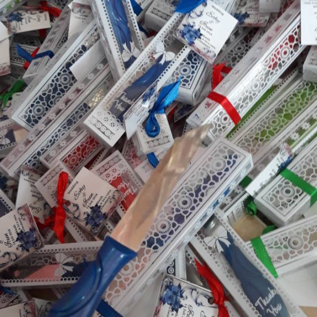 Souvenir pisau kecil