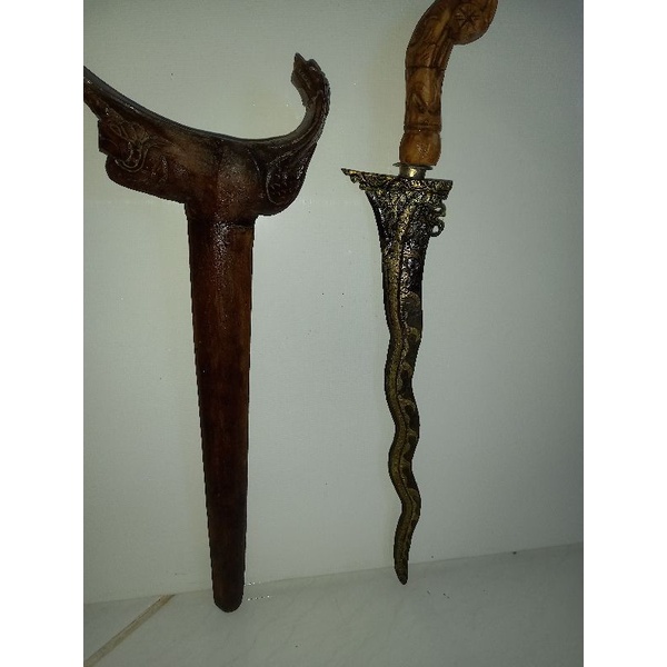 Keris Naga Liong