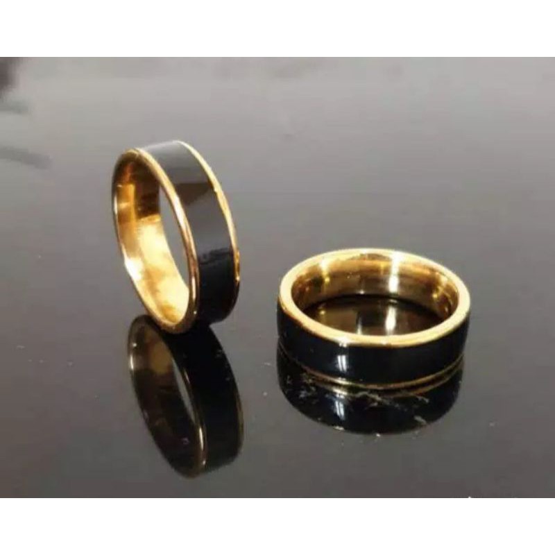 Cincin Hitam Couple  Titanium Stainless steel List Gold dan Silver anti karat selamanya Fashion Ring
