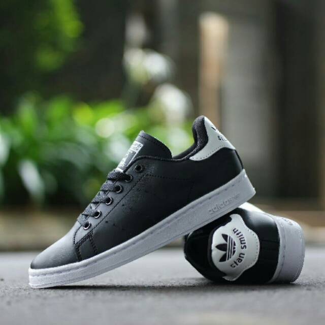 adidas stan smith hitam