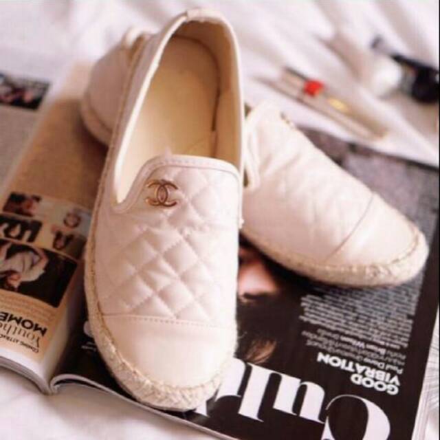 Flatshoes dc86 putih