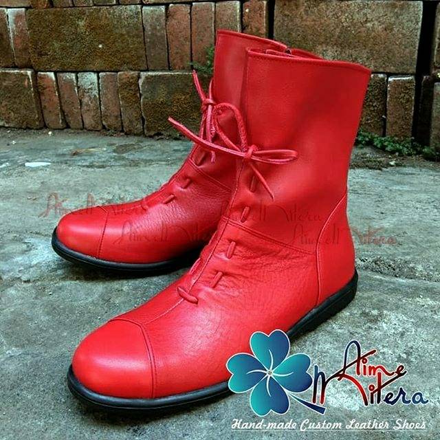 Boots wanita kulit asli merah
