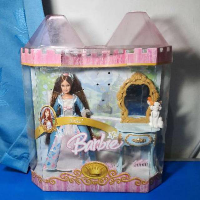 A1R1 19A Barbie - Barbie mini kingdom Princess Erika