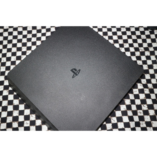 Ps 4 slim 1 TB