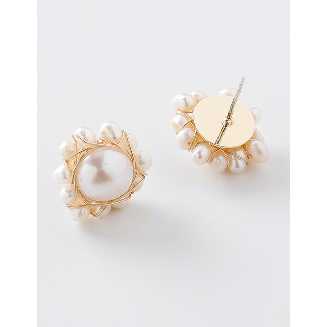 LRC Anting Tusuk Fashion Gold 925 Silver Needle Woven Round Size Pearl Earrings D15277