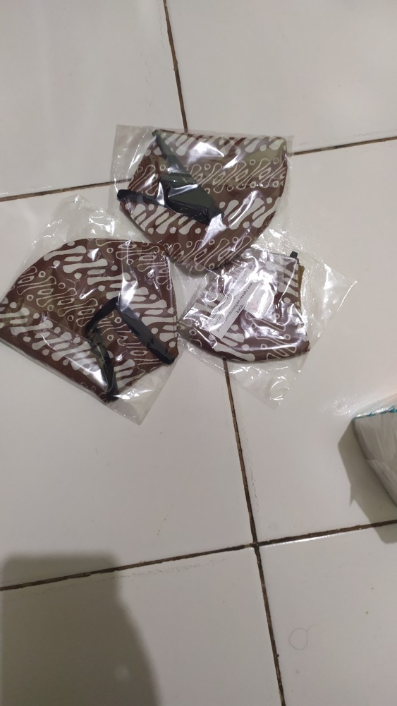 Masker Motif Batik Kain Anak Dan Jumbo Earloop Dan Hijab 3 Lapis (3 Ply)