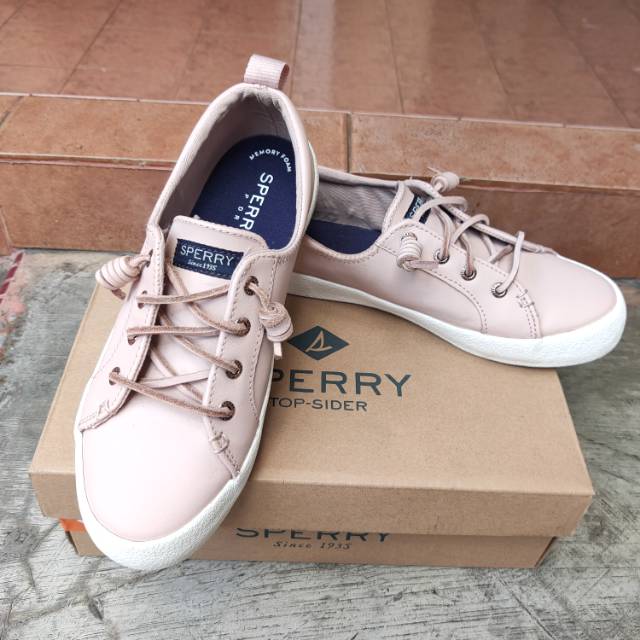 sperry crest loop leather