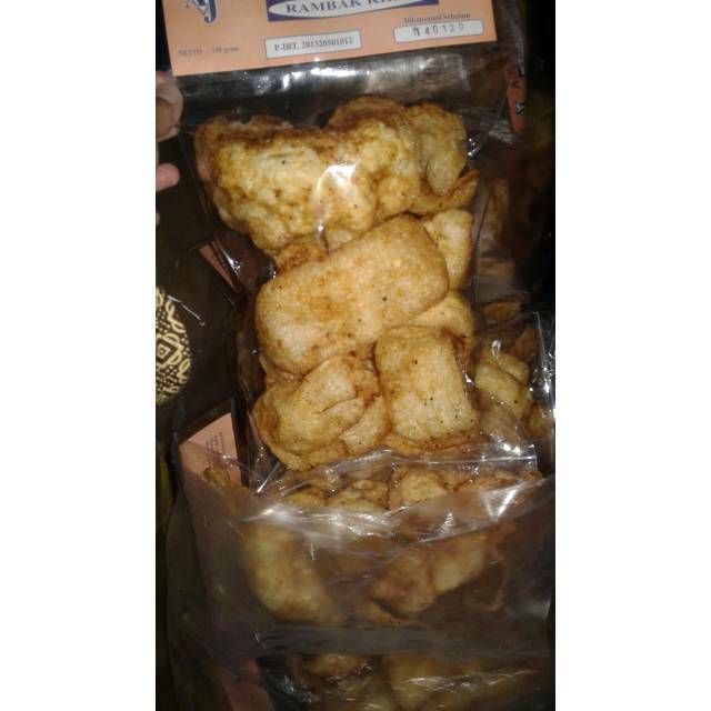 

Kerupuk cungur/rambak kikil