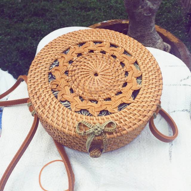 

Tas rotan gendis pita diameter 20cm