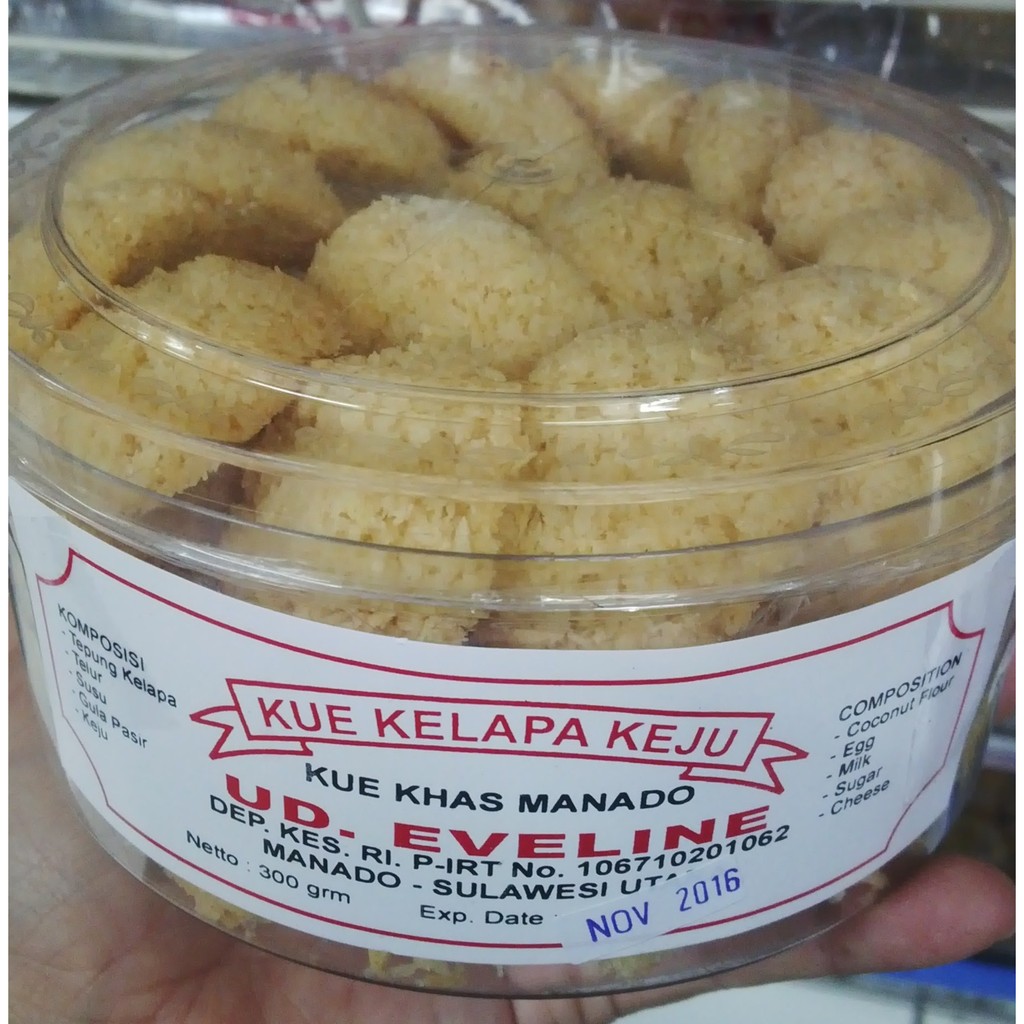 

Eveline Kue Kelapa Keju Toples Mika 300 gr Ole - Ole / Jajanan / Cemilan / Kue Khas Manado -Minahasa