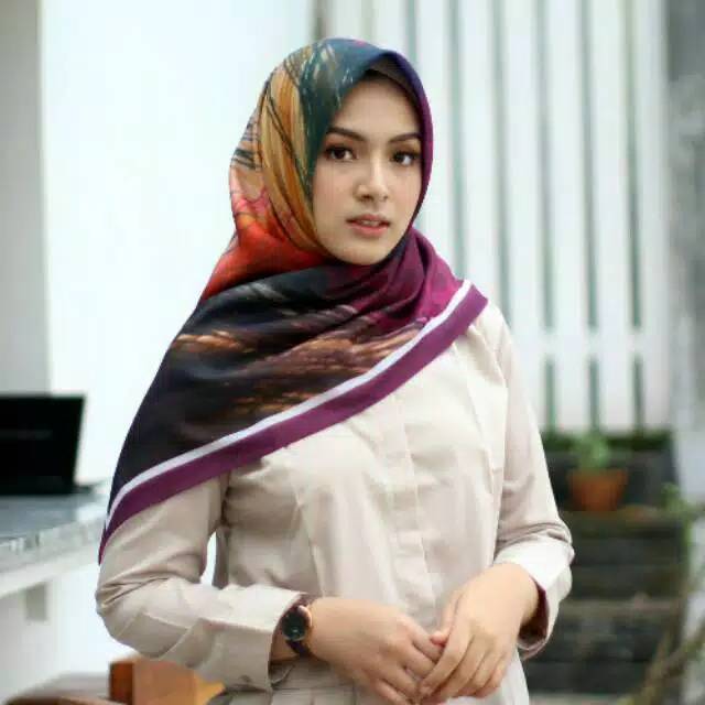 Zaneva hijab segiempat motif voal