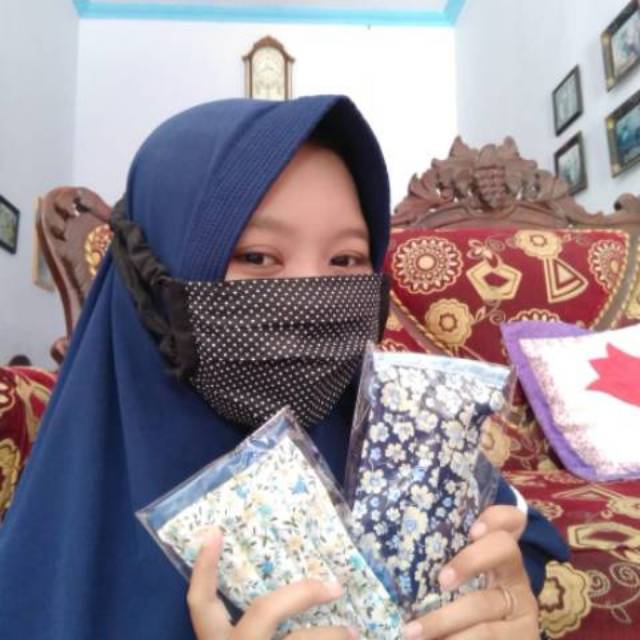 MASKER KAIN MOTIV TALI KERUT