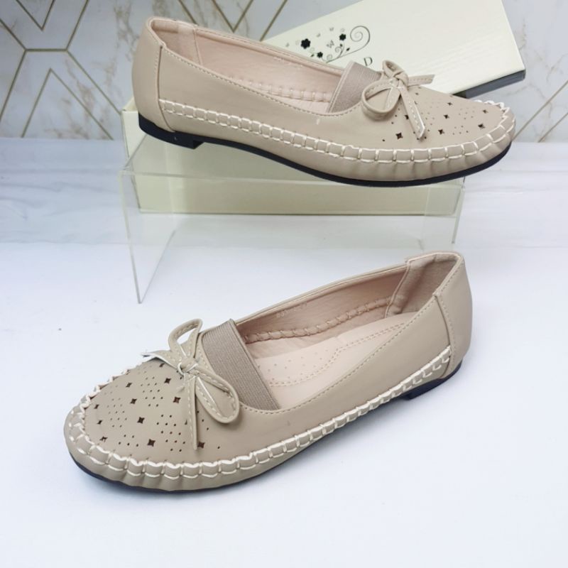 Norvid Flat Shoes with Ribbon NGS 8834