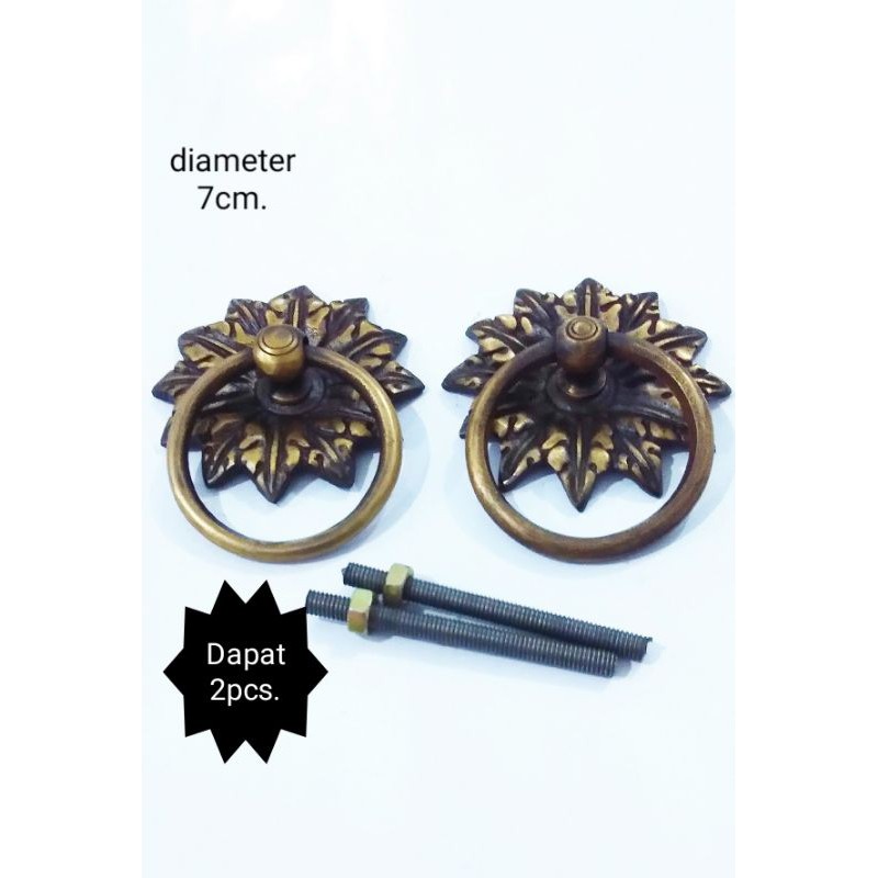 Tarikan pintu kuningan antik diameter 7cm.