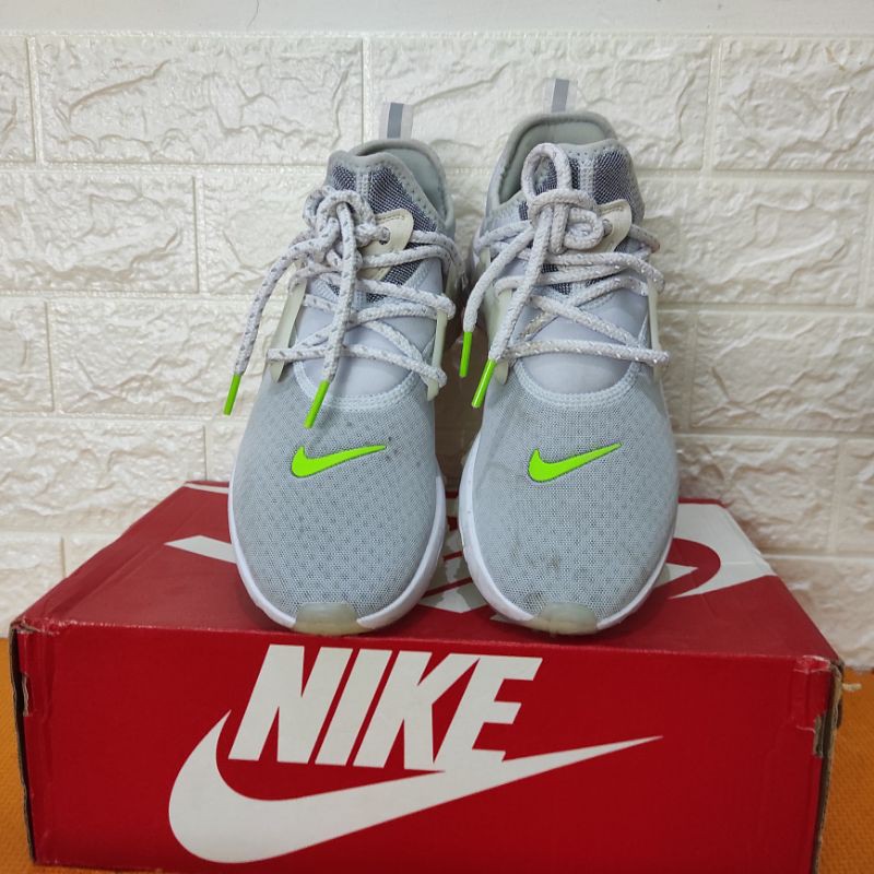 W NIKE REACT PRESTO