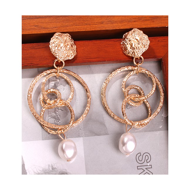 LRC Anting Tusuk Fashion Gold Alloy Flower Pearl Stud Earrings F69551