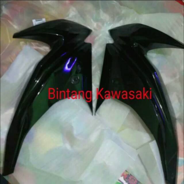 Fairing coak ninja rr new hitam fairing atas coak ninja rr new hitam original Kawasaki