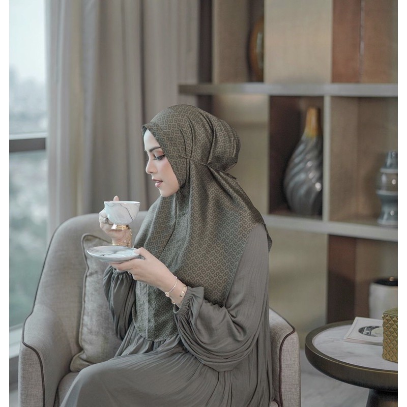 buttonscarves the tapis slip on cactus