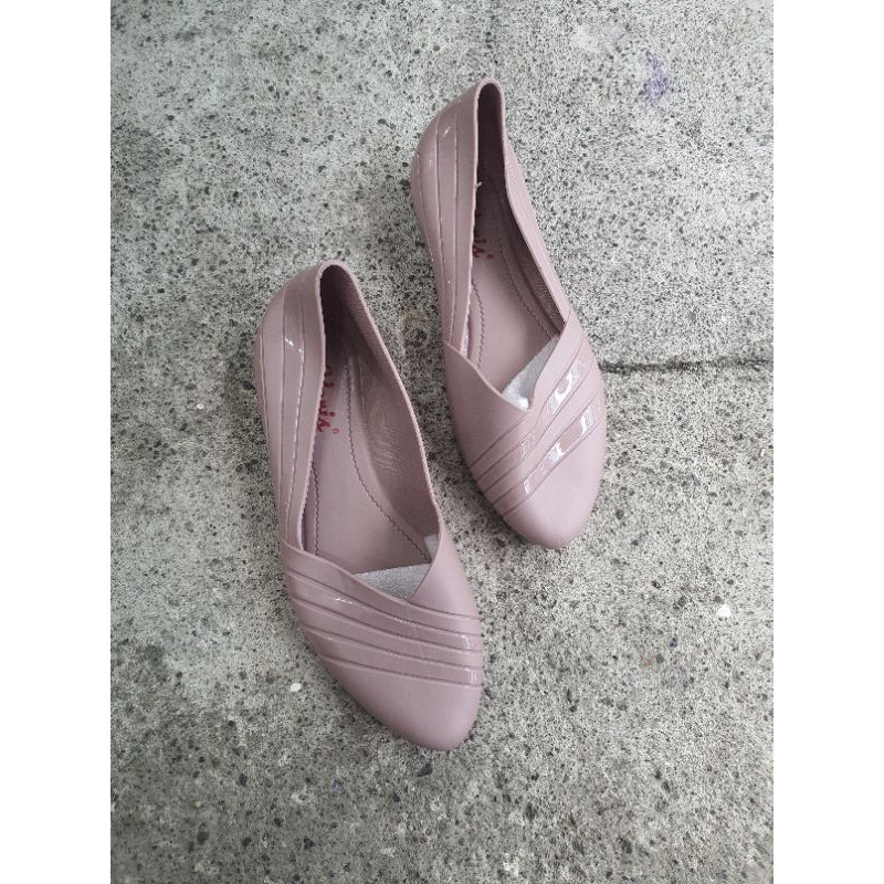 SEPATU WEDGES WANITA KARIS 558-2 KARET SEPATU KERJA KANTOR