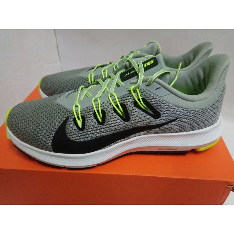 NIKE QUEST 2