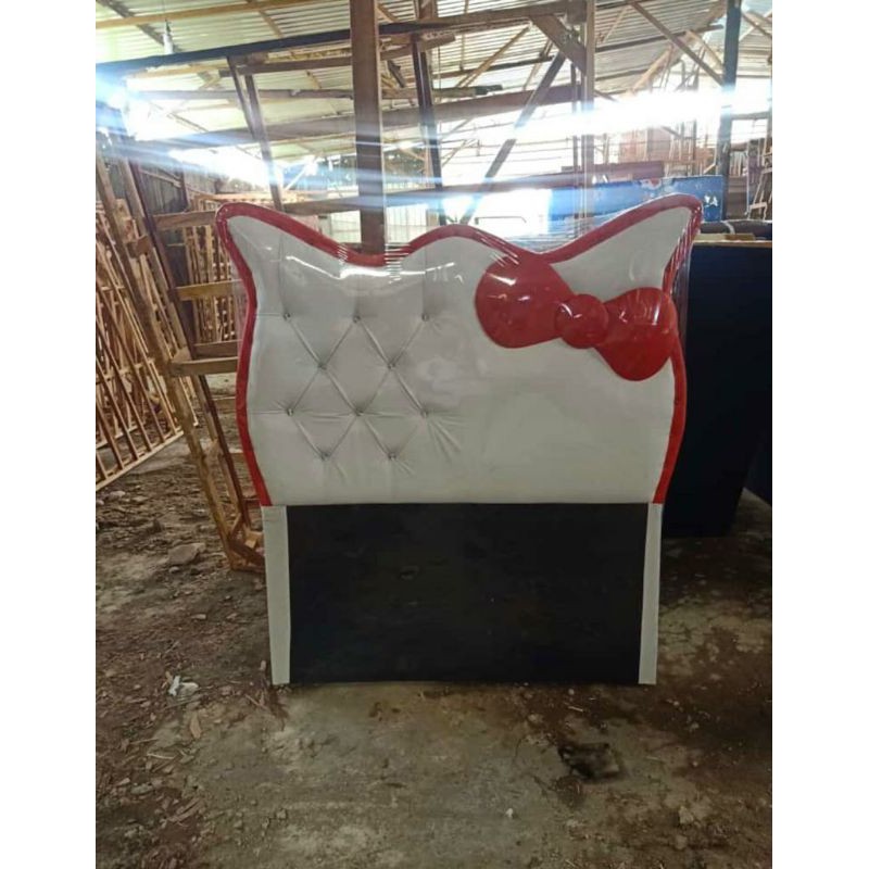 One Set Divan Sandaran Hello Kitty
