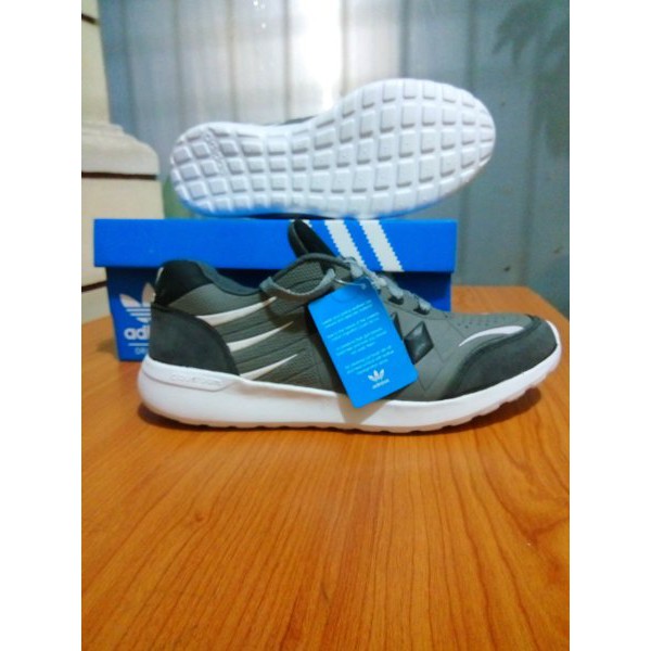 Sale adidas cloudfoam sneakers skechers sepatu sport sepatu pria wanita