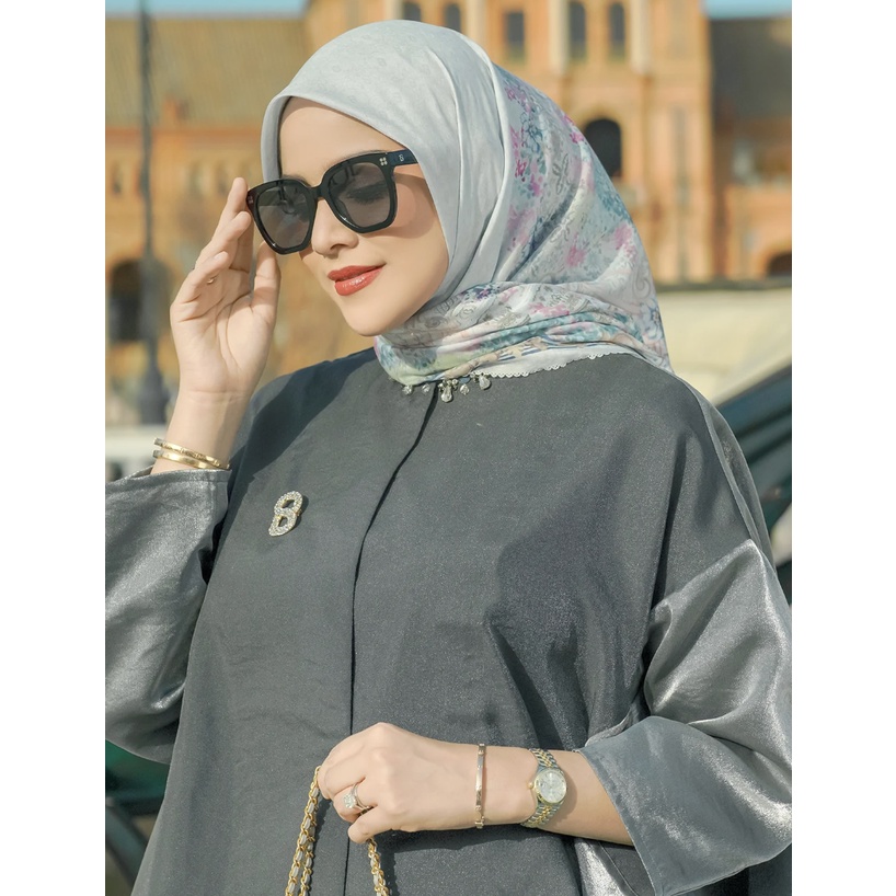 Buttonscarves The Sevilla Square - Blanco (Small 90x90)