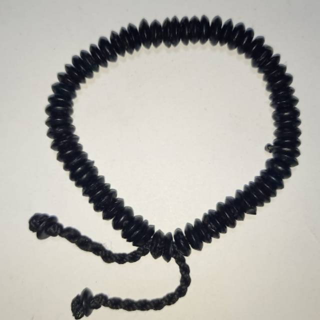 Gelang kayu stigi