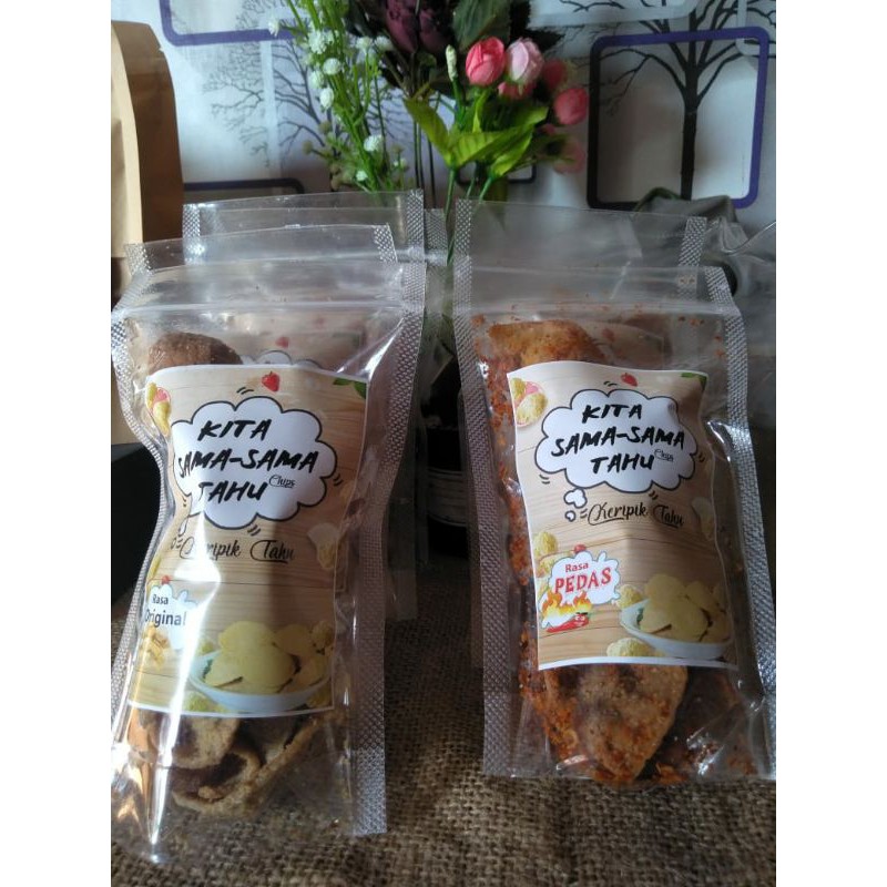 

Keripik Tahu Pedas dan Original