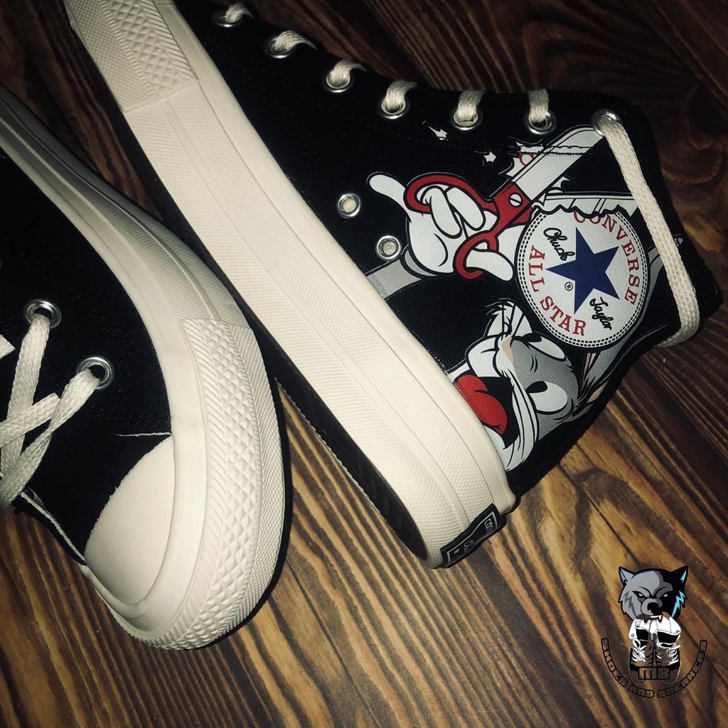 black bugs bunny converse