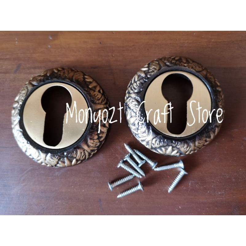 Lubang kunci pintu kuningan - Lubang kunci antik motif ukir - Lubang kunci kuningan