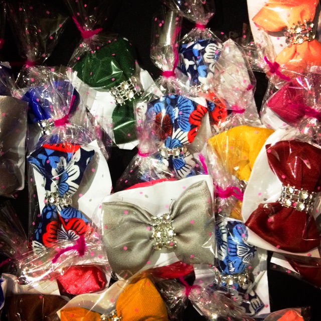 

Bross Pita Souvenir by Side