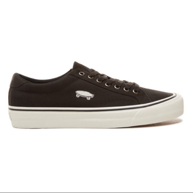VANS COURT ICON SHOES
