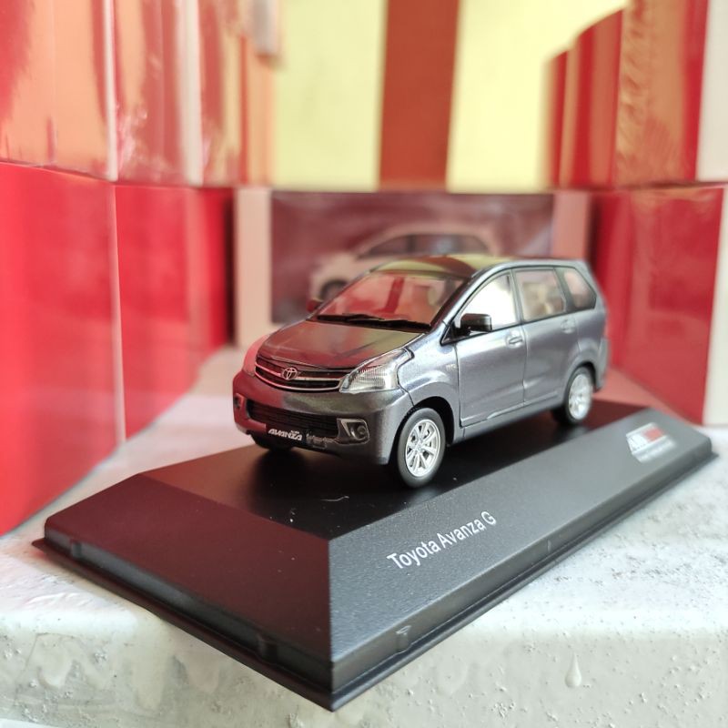 Diecast Miniatur Mobil Mobilan Toyota Avanza type G Grey abu abu metalik Mainan mobil Toyota avanza