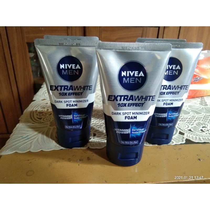 NIVEA MEN Extra Whitening Dark Spot Minimizer Facial Foam 100ml