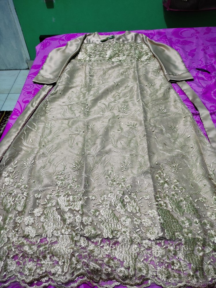 Ready 8 Warna Tille Memutar Aplikasi Mutiara Ada Jumbo Nayaka Batik - Gamis Pesta Asmara Aura Gown
