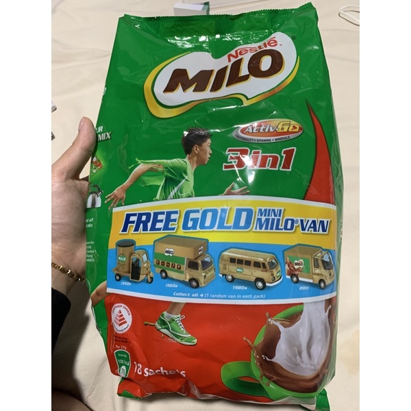 

Milo Singapore Special diecast Milo packet with gold Milo diecast car (SINGAPORE EXCLUSIVE)