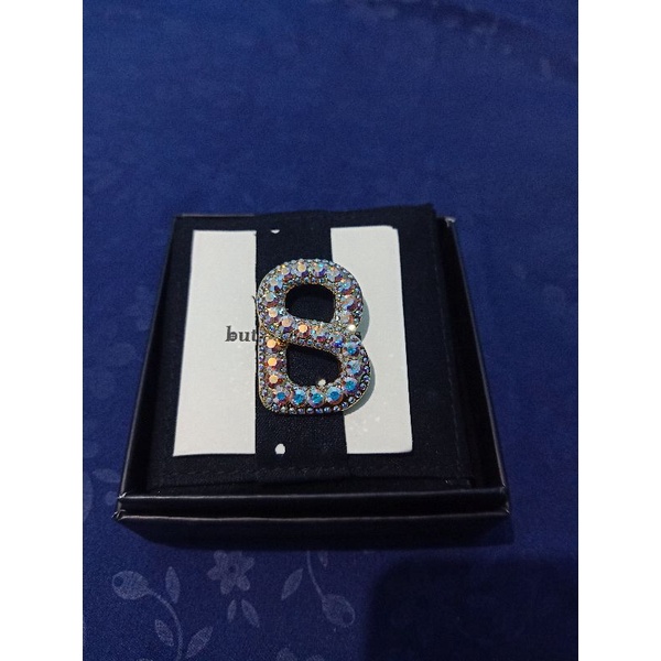 Brooch Buttonscarves gleaming gold