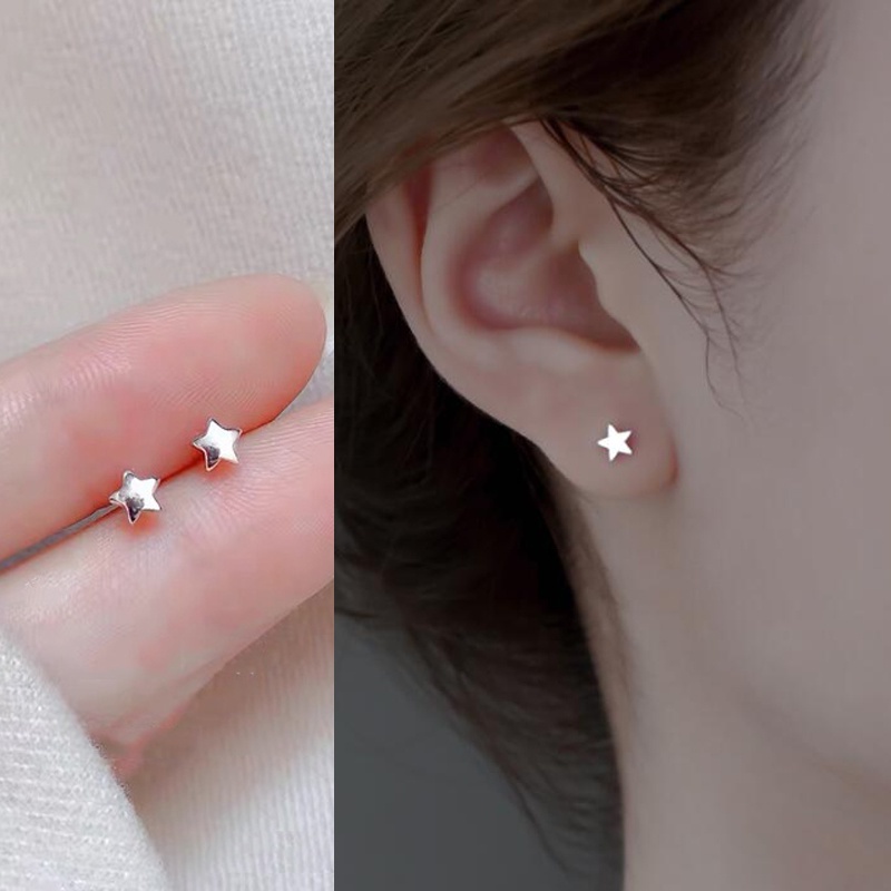 1 Pasang Anting Stud Desain Bulan Bintang Bahan S925 Silver Anti Alergi Untuk Aksesoris Pelajar