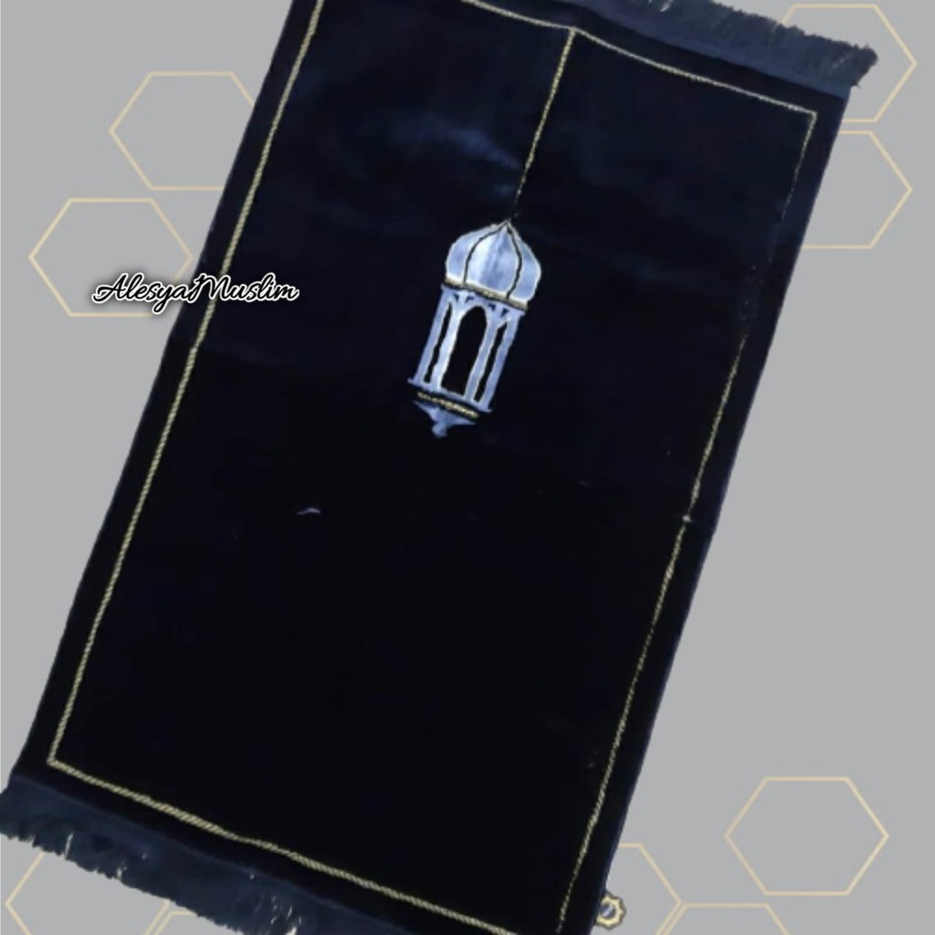 SAJADAH YAKAR MIDI HITAM BAHAN BLUDURU KUALITAS BEST SELLR/BAYAR/DI/TEMPAT