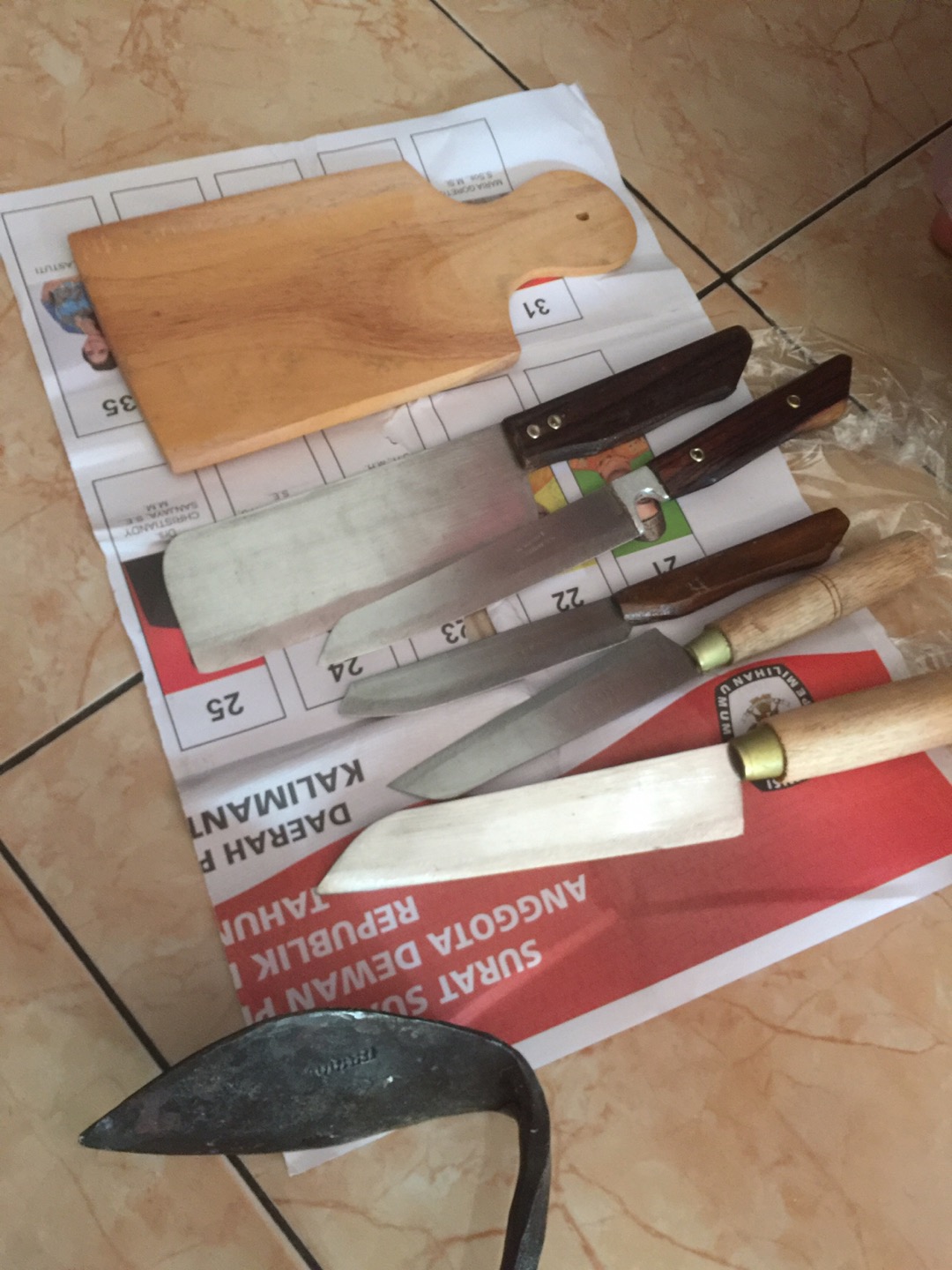 Pisau Set Paket Hemat 5 Pisau + 1 Talenan /pisau Dapur /pisau Dapur ( 5 Pisau + 1 Talenan Kayu )