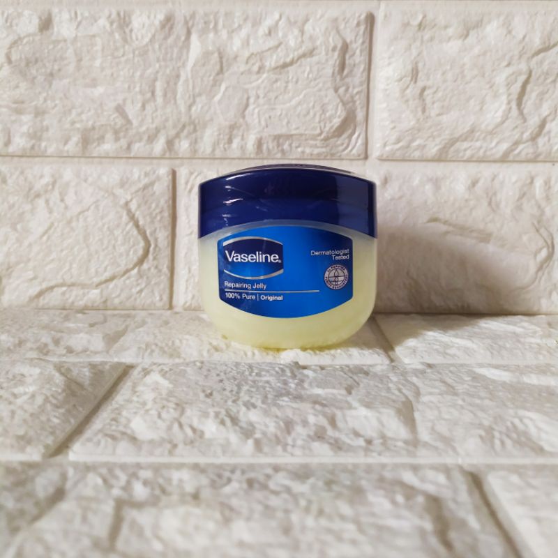 Vaseline Petroleum Jelly Repairing Jelly 100 ml / Vaseline Repairing Jelly / Vaseline Jelly / Jelly 