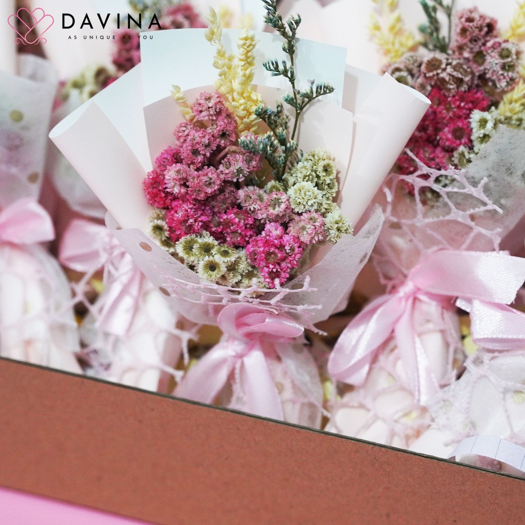 Davina Adds On Mini Buket Bunga Kering Untuk Hadiah Valentine