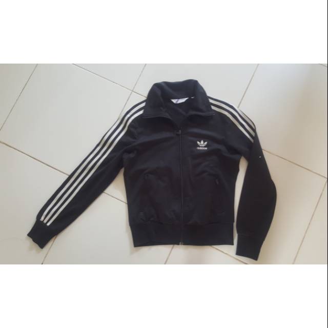 Tracktop/jaket adidas cewek adidas original